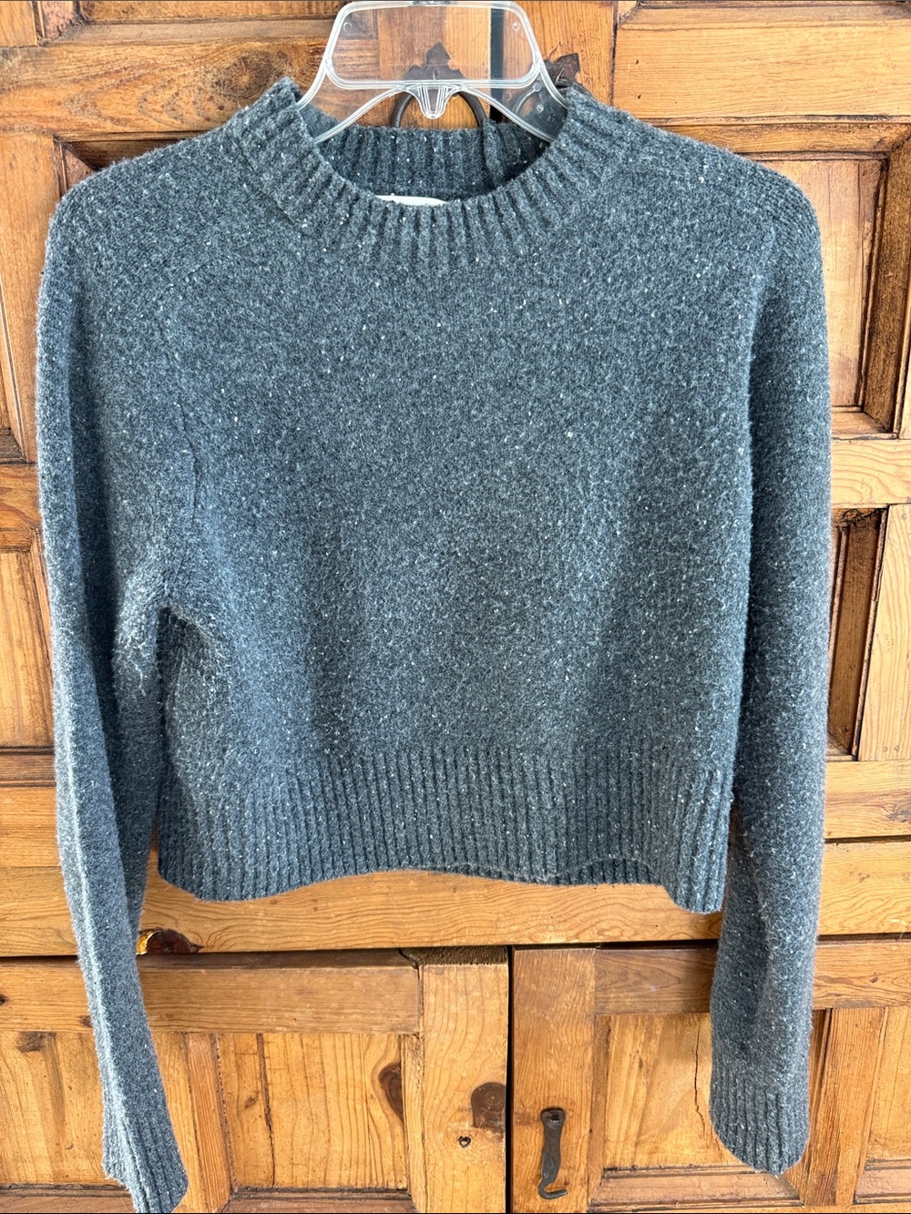 Universal Thread Dark Charcoal Cropped Crewneck Sweater